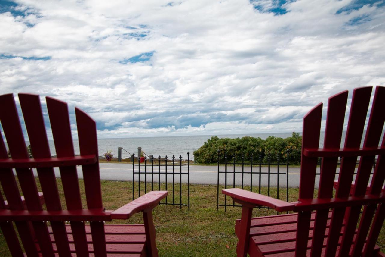 Les Cabines Du Phare Rimouski Eksteriør billede
