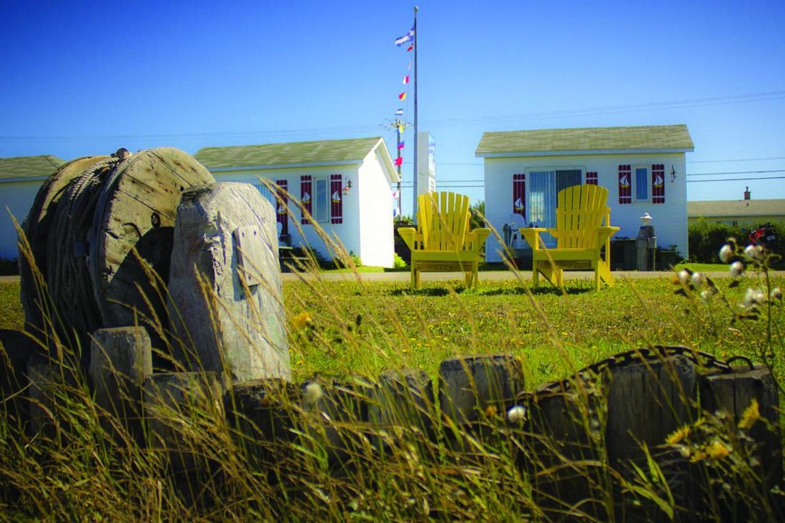 Les Cabines Du Phare Rimouski Eksteriør billede