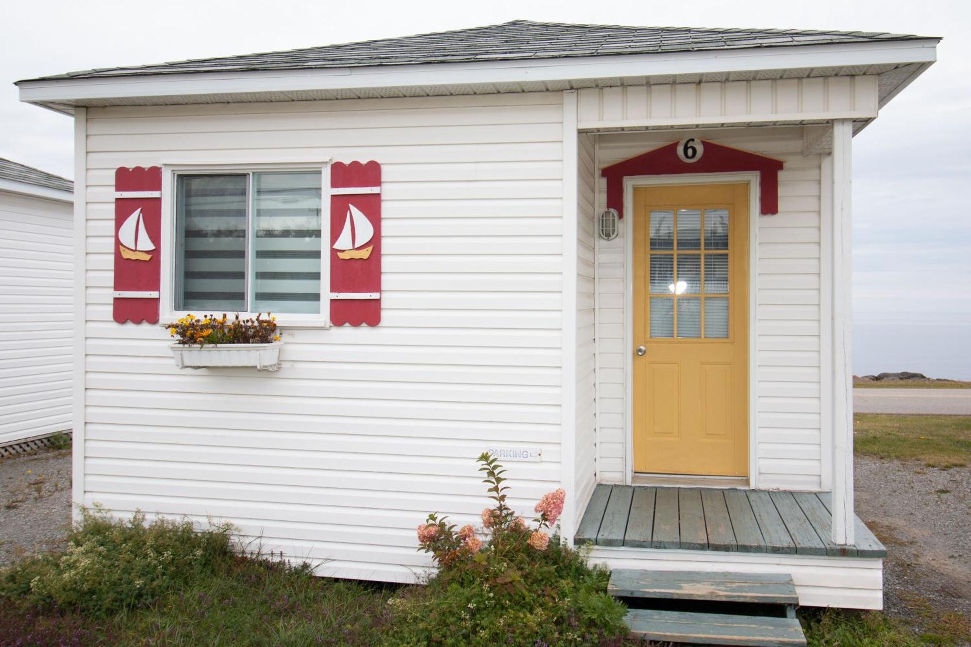 Les Cabines Du Phare Rimouski Eksteriør billede